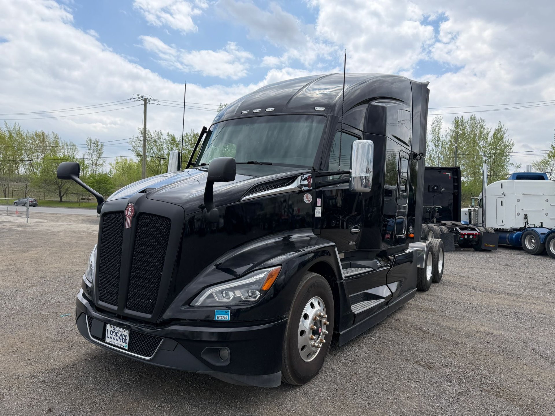 2022 Kenworth T680 2