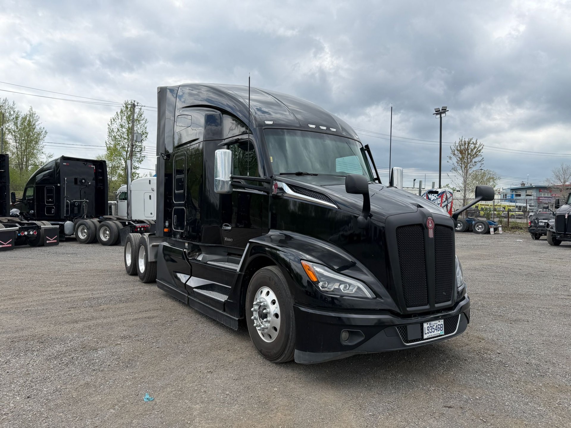 2022 Kenworth T680 8