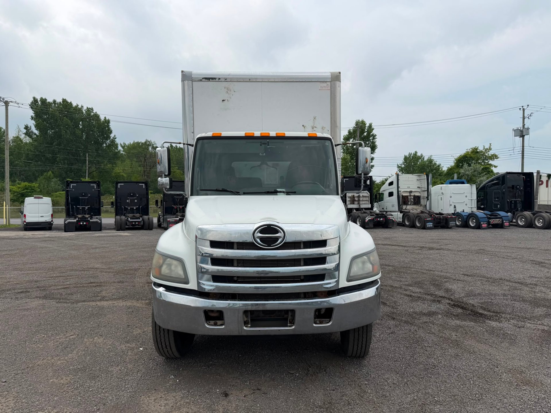 2017 Hino 338 26 PIEDS TAILGATE 8