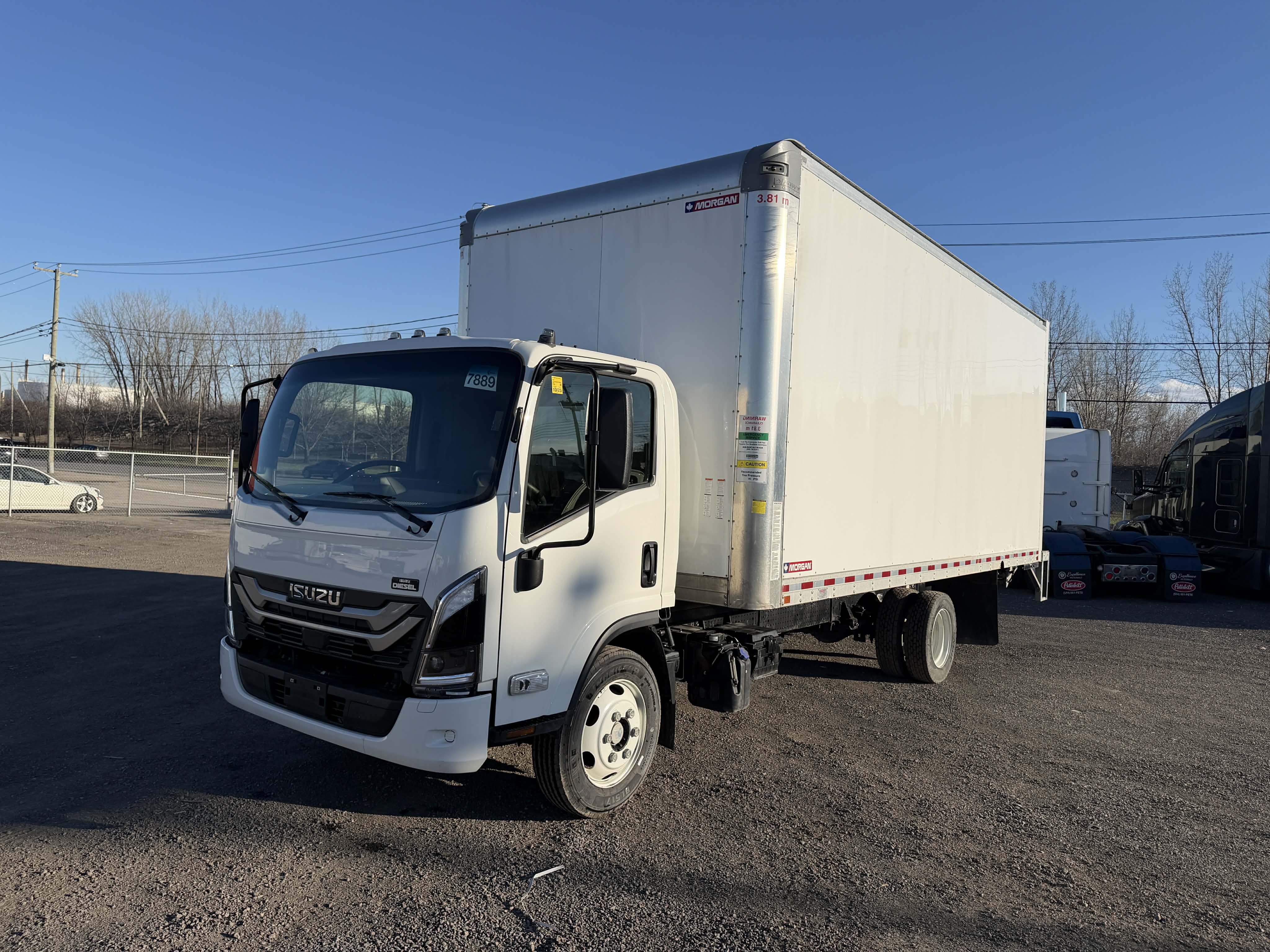 2025 Isuzu NRR