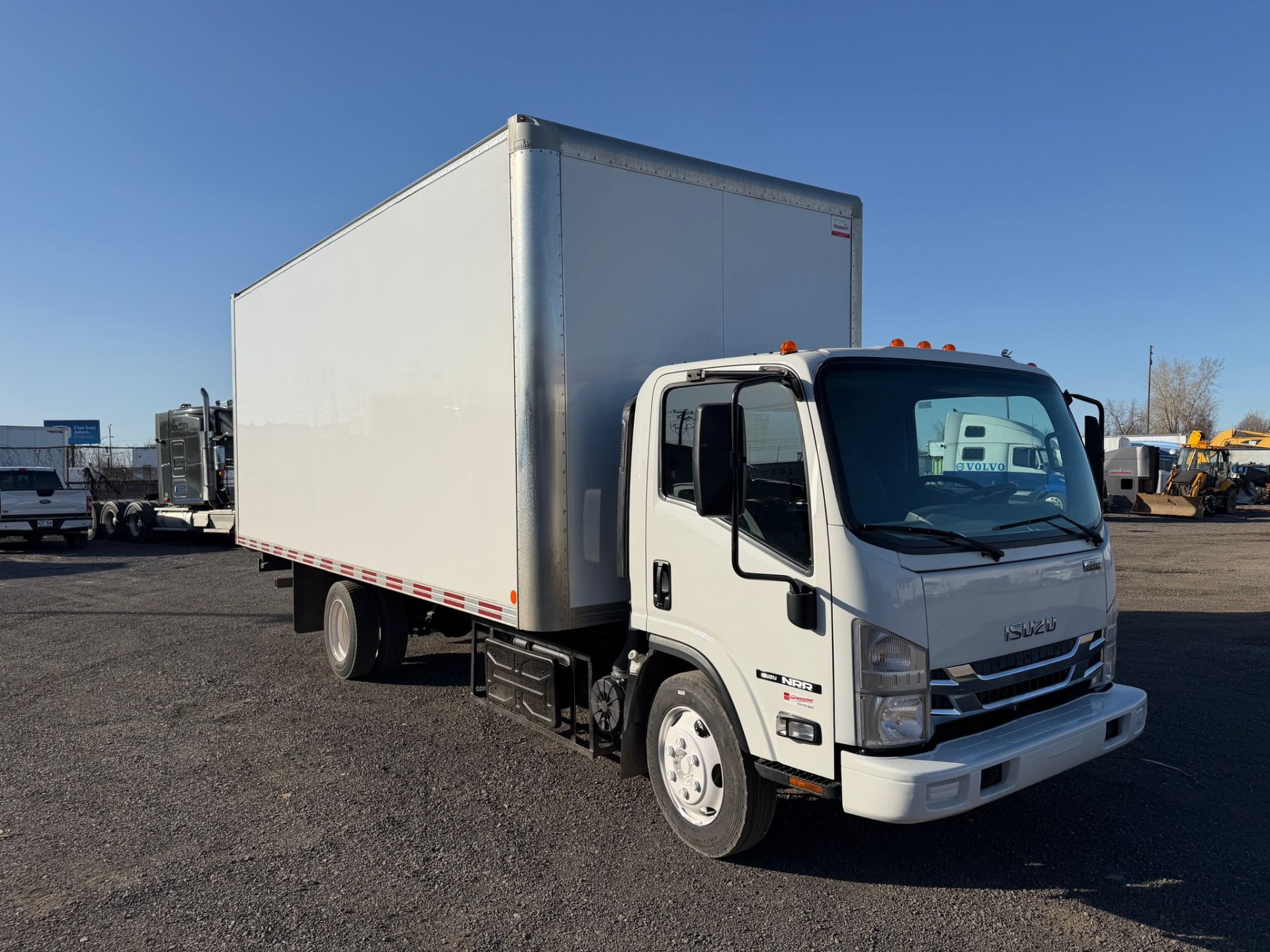 2022 Isuzu NRR 20 PIEDS 7