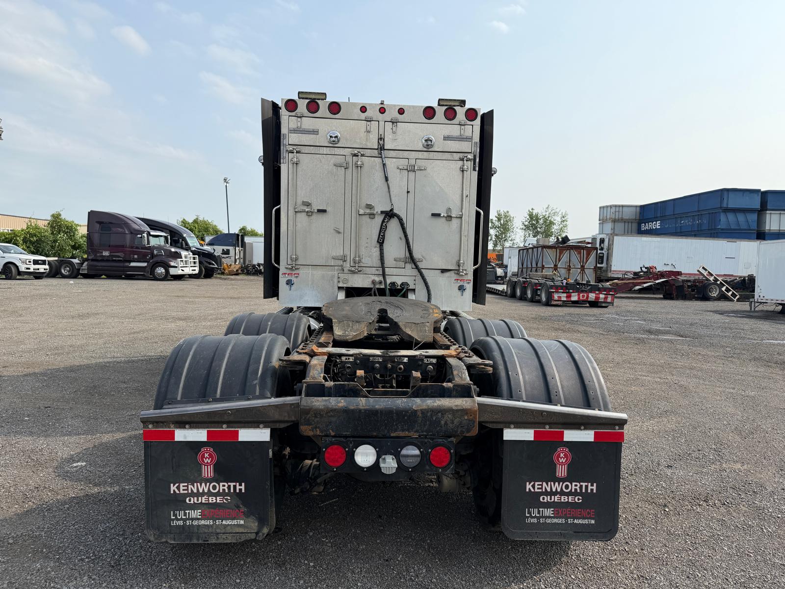 2020 Kenworth T880 4