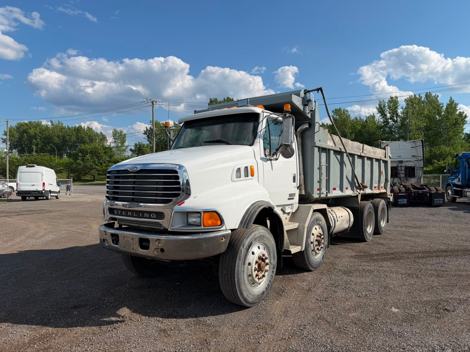 2000 Sterling L9500 series Dompeur 12 roues