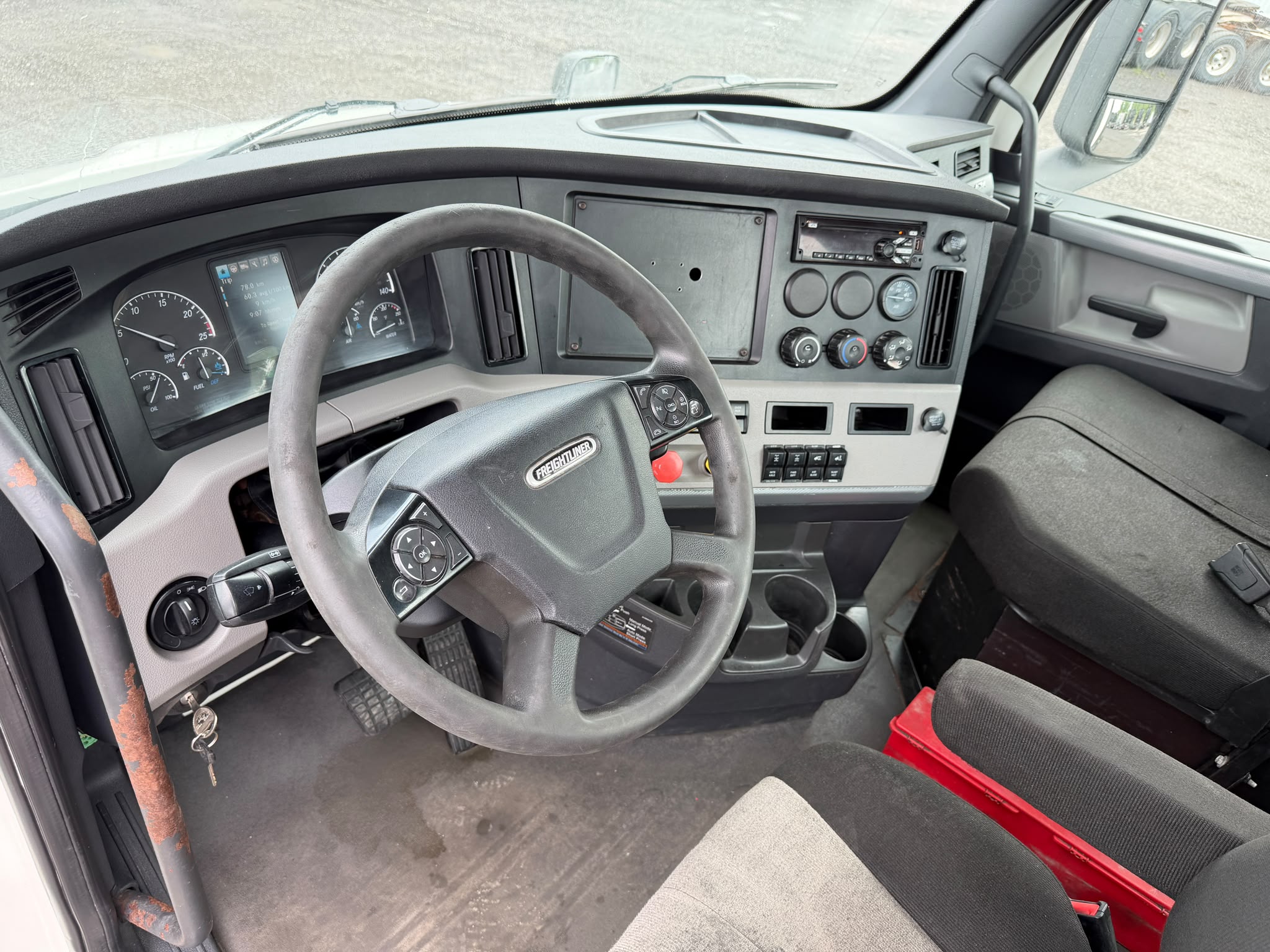 2020 FREIGHTLINER Cascadia 116" Day cab 9