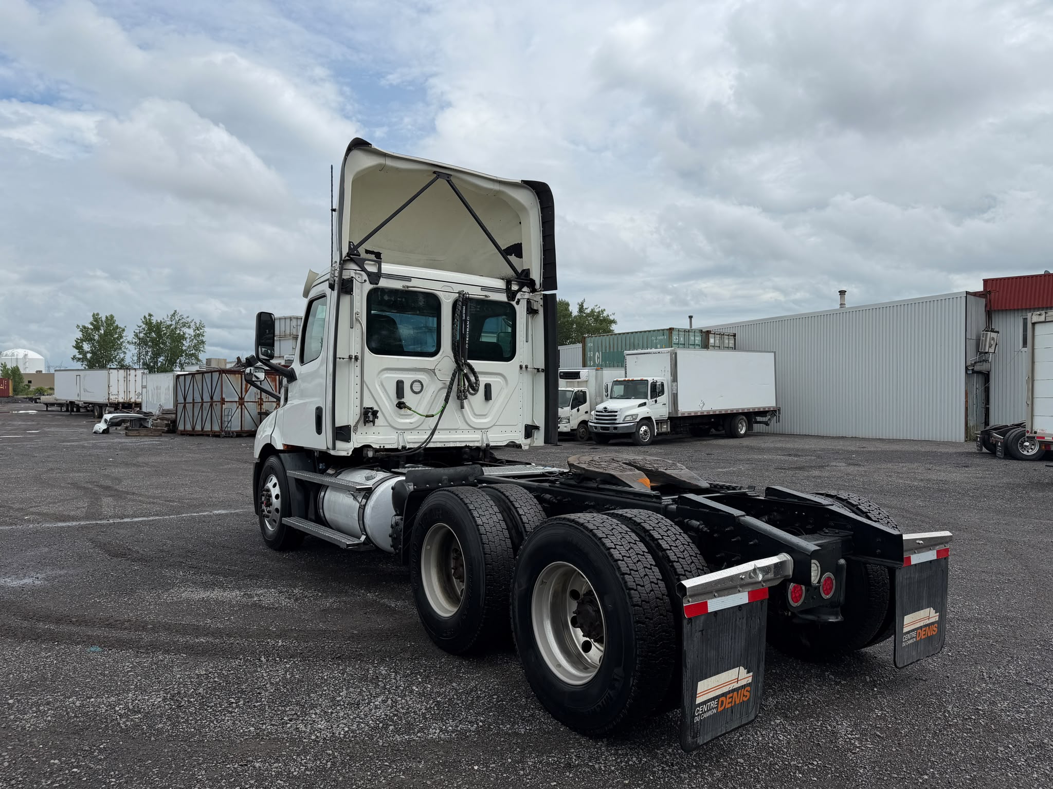 2020 FREIGHTLINER Cascadia 116" Day cab 3